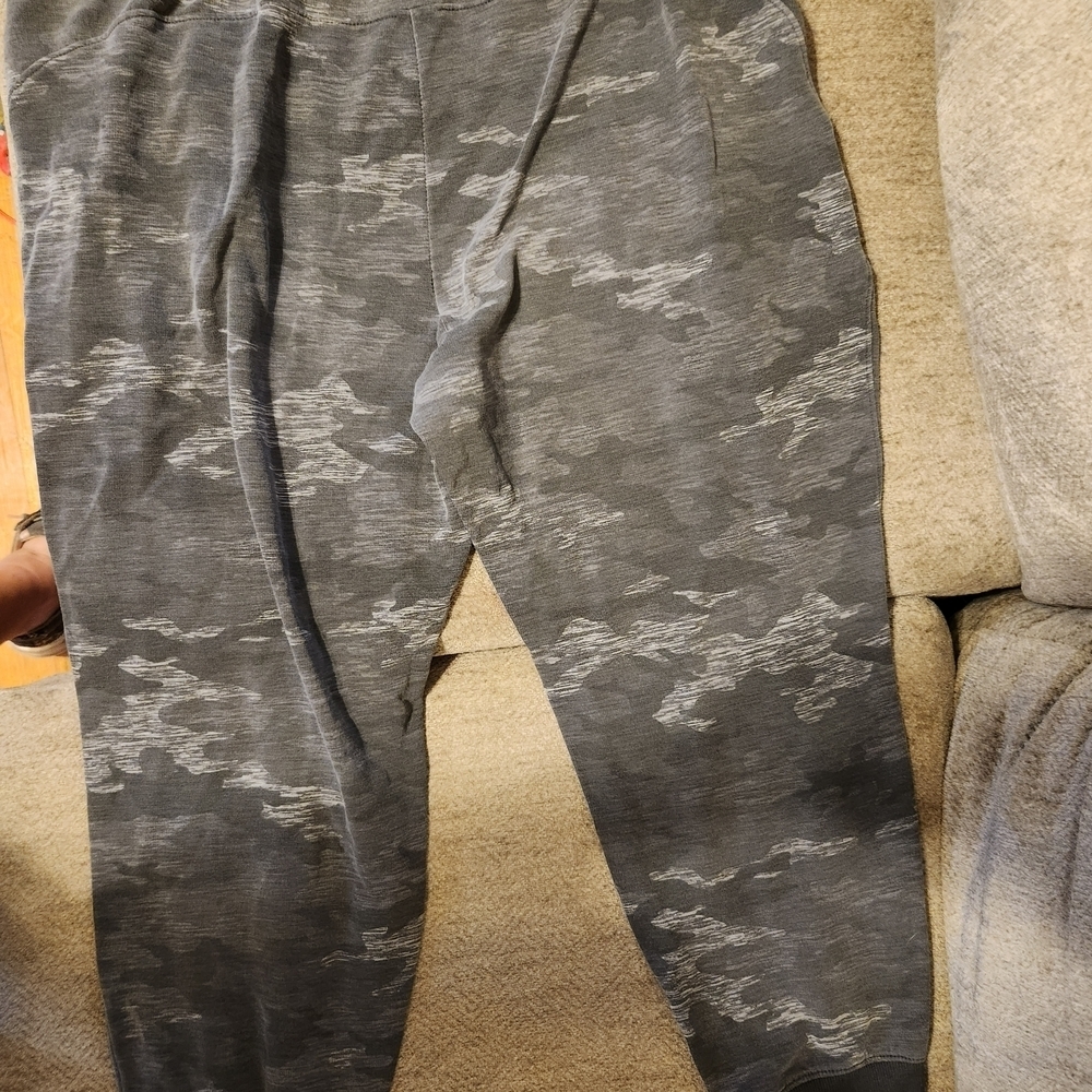 Athletic Works Women's Gray Camouflage Joggers - Picture 3 of 6